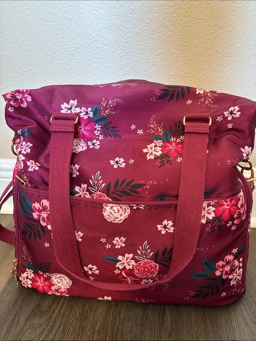 Sarah Wells Lizzy Pumping Nursing Bag with Pumparoo Accessory Berry Bloom Color